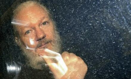 Mauvaise foi, mauvaises nouvelles et Julian Assange