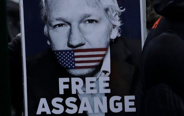 Julian Assange ne sera pas extradé vers les États-Unis où il encourt la peine de mort