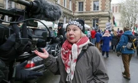 “La France est le seul pays à criminaliser les appels au boycott d’Israël”, Olivia Zémor, convoquée au tribunal