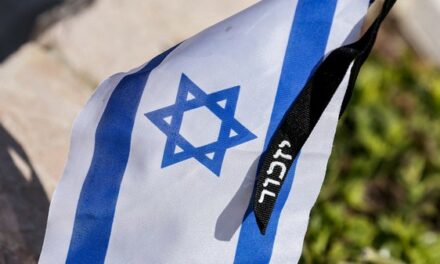 «Risque d’apartheid» : l’ambassadeur de France à Tel-Aviv convoqué après les propos de Le Drian