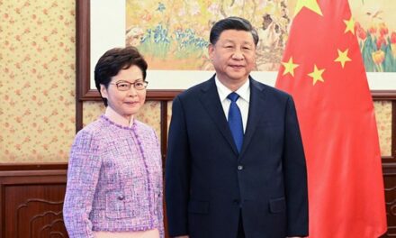 Xi Jinping rencontre la chef de l’exécutif de la RAS de Hong Kong