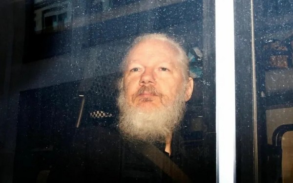 Et si Assange avait révélé des crimes chinois ou russes et non américains ?