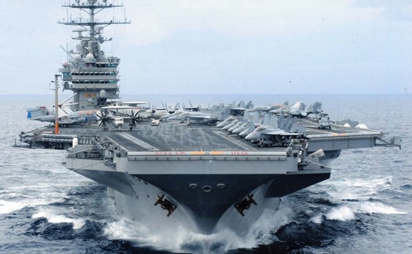 Le porte-avions USS Truman, escorté par 5 destroyers entre en Méditerranée