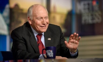 Dick Cheney devrait être en prison, et non honoré comme un héros par les Démocrates