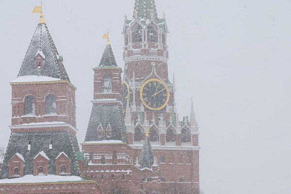 « Absurde »: le Kremlin réagit à un projet US de sanctions contre Moscou