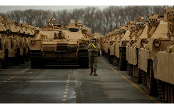 La Maison-Blanche a discuté du projet d’envoyer jusqu’à 50.000 soldats en Europe de l’Est